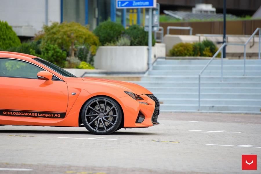 Детали экстерьера Lexus RC F on Vossen Wheels (CVT) 2016 года  (фото 2 из 29)